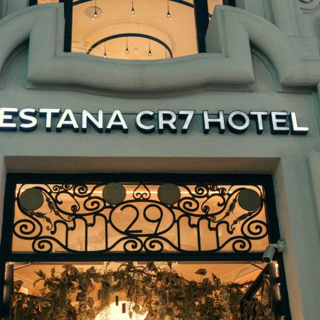 Ο Ρονάλντο ψάχνει προσωπικό για το ξενοδοχείο του και δίνει 3K μισθό