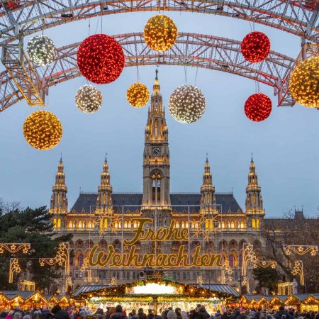 Χριστούγεννα και Πρωτοχρονιά χωρίς Βιέννη προκοπή δεν κάνουν