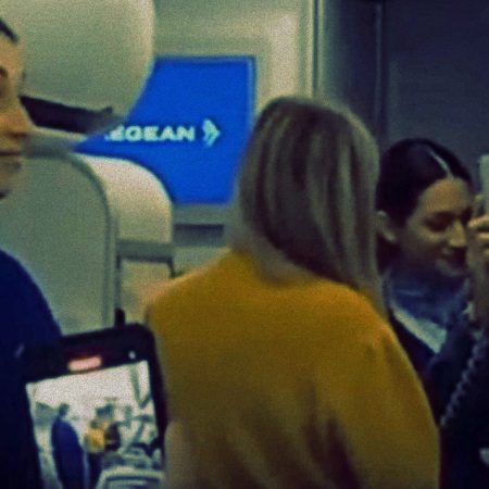 Μια πρόταση γάμου με μαντινάδες συνέβη χθες στην πτήση Θεσσαλονίκη-Ηράκλειο