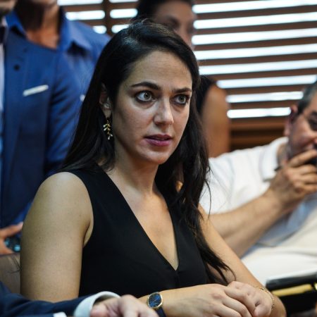 1,5 χιλιομετράκι περπάτημα προτείνει για κάθε παιδί η Δόμνα Μιχαηλίδου