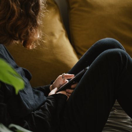 Το σιγουράκι που έχεις για να φλερτάρεις στα σόσιαλ, μια μέρα θα κάνει φτερά