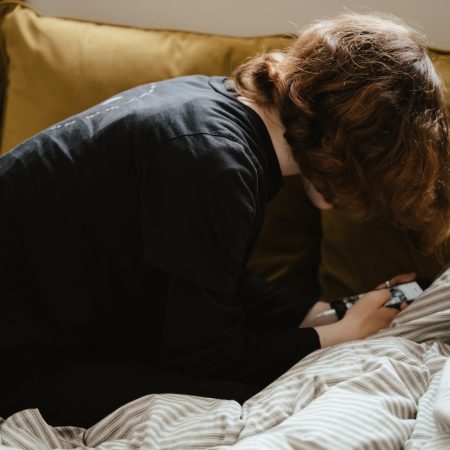 Τι σημαίνει πραγματικά αυτό το like/react σε στόρι