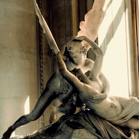 «Έρως & Ψυχή»: Το άγαλμα που ένωσε δυο ερωτευμένους
