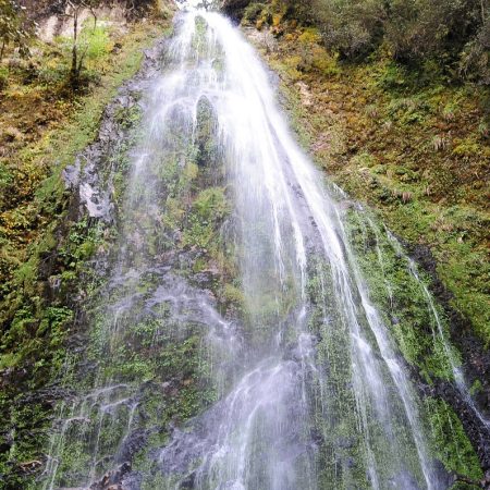 Βιετνάμ: Ο καταρράκτης που «ζούσαν οι νεράιδες και λούζονταν στα νερά του»