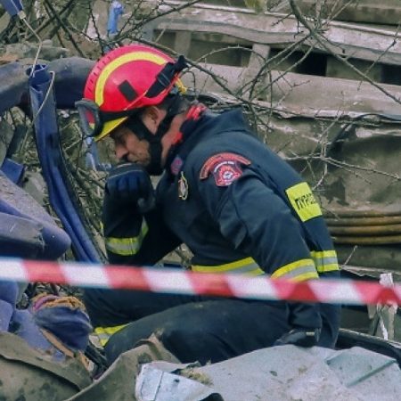 Ο Γιάννης Παπαγιαννάκης ήταν πυροσβέστης στα Τέμπη κι όσα λέει συγκλονίζουν