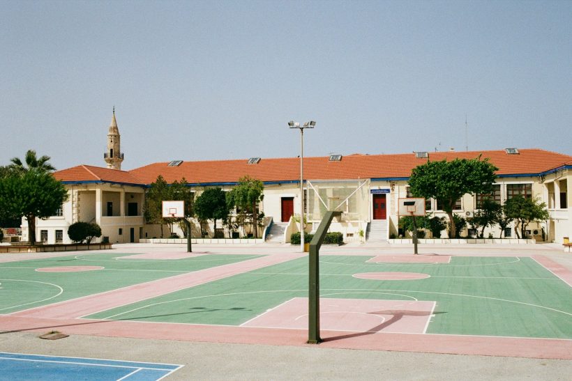 Tα μαθητικά μας χρόνια χωράνε όλα μέσα στη δήλωση του Μπαμπινιώτη