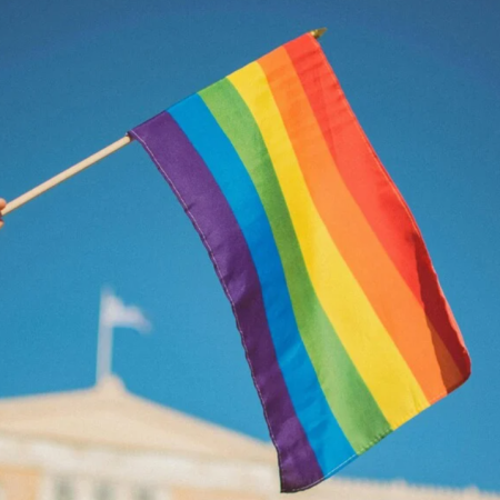 Σήμερα ψηφίζεται στη Βουλή το νομοσχέδιο για τα ομόφυλα ζευγάρια