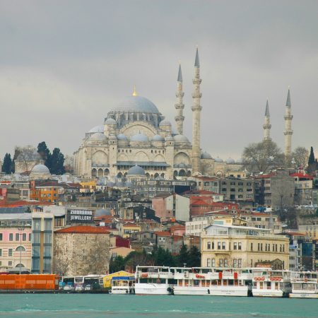 Κωνσταντινούπολη: Το σταυροδρόμι μεταξύ Δύσης και Ανατολής που θα σού κλέψει την καρδιά