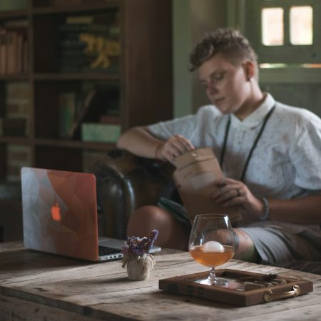 Πώς να καταλάβεις αν βλέπεις την εργασία σου σαν να είναι η σχέση σου