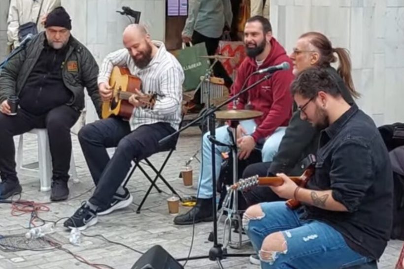 Πλιάτσικας & Στόκας τζαμάρουν με street artists στην Ερμού