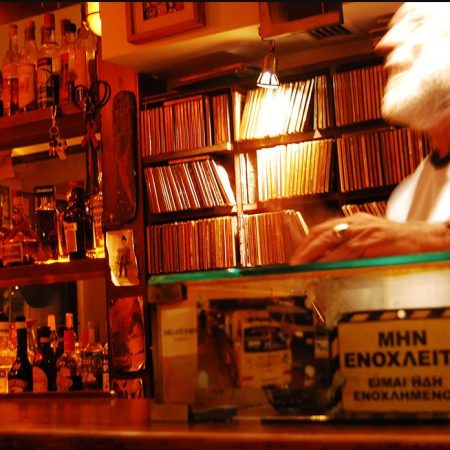 «Batman»: Το αφτεράδικο που σε κερνάει αξέχαστες αθηναϊκές νύχτες