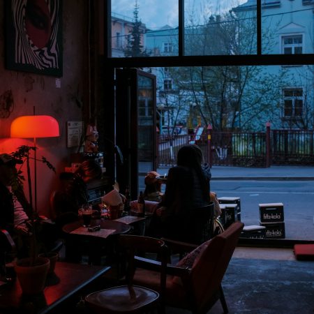 Γιατί η στάση «πρόσωπο με πρόσωπο» είναι η καλύτερη για να πεις όσα νιώθεις