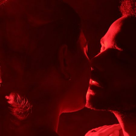 Πονάει πιο πολύ που δεν μπορείς να ξεχάσεις πως κάποτε ήσασταν χαρούμενοι