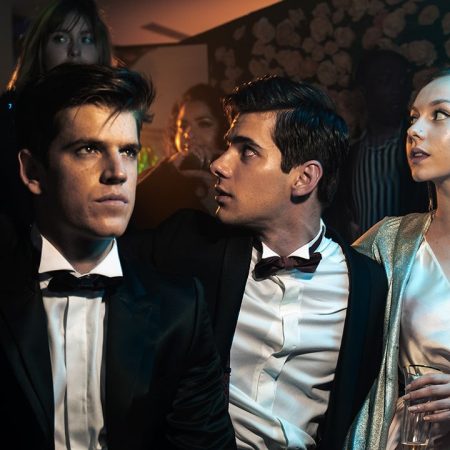 6 σειρές στο netflix για να τελειώσετε - με την πολύ καλή έννοια