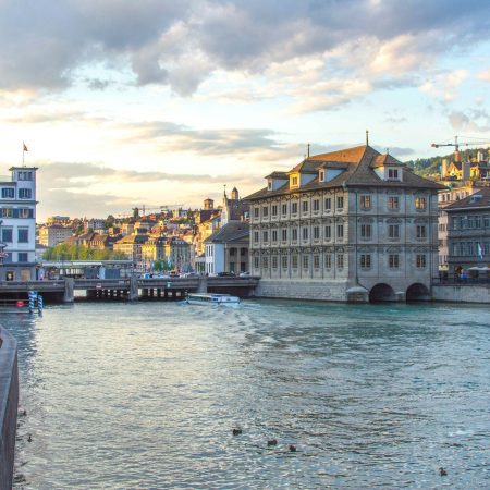 Όλα όσα πρέπει να ξέρεις αν σκέφτεσαι να μεταναστεύσεις στην Ελβετία για δουλειά