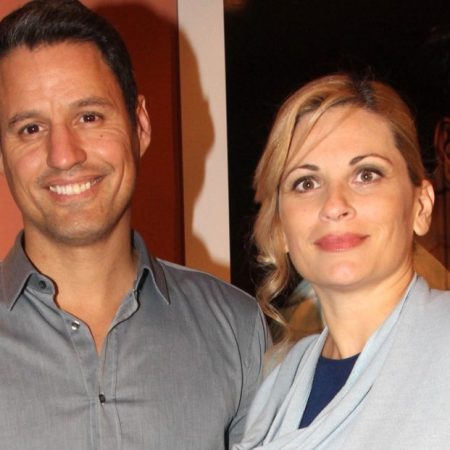 «Δεν είναι σκόνη βρε μπούφοι, μας ψεκάζουν» λένε ο Πετράκος κι η Παπαθωμά