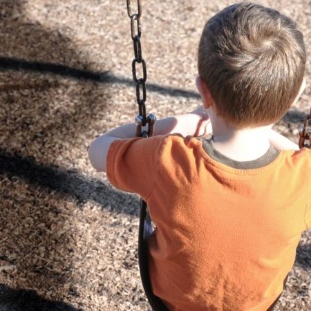 Νίσυρος: 62χρονος καλούσε μικρά αγόρια σπίτι του και τα παρενοχλούσε