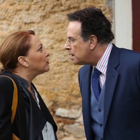 Οι αντιφατικοί έρωτες σαν της Χαράς και του Πώποτα με ό,τι ανάβουν, σβήνουν