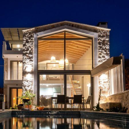 Κύπρος: Αγκάλιαζε τον βiaστή της νομίζοντας πως είναι ο σύντροφός της