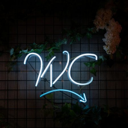 Οι πρώτες τουαλέτες χωρίς φύλο έρχονται στο Euro του 2024!