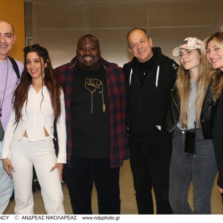 Πίσω στην Ελλάδα η Σάττι με την ελληνική αποστολή και τον σύντροφό της