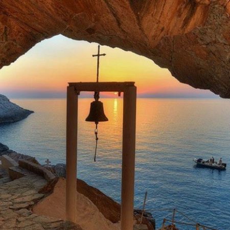 9 πανέμορφα ξωκλήσια μαζί με την pinέζα τους σε περιμένουν να τα ανακαλύψεις