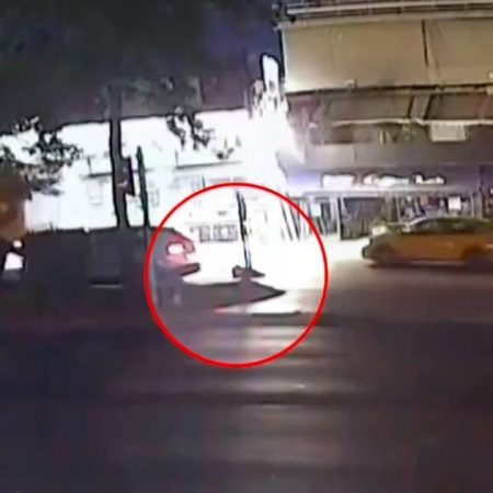 28 λεπτά ένα κορίτσι ήταν πεσμένο στον δρόμο μέχρι έστω 1 να σταματήσει!