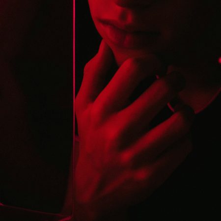 Against the wall: 5 ιδέες για να το κάνετε κόντρα στον τοίχο