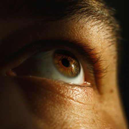 The Bystander effect: Ο λόγος που μένουμε απαθείς στα περιστατικά βiας