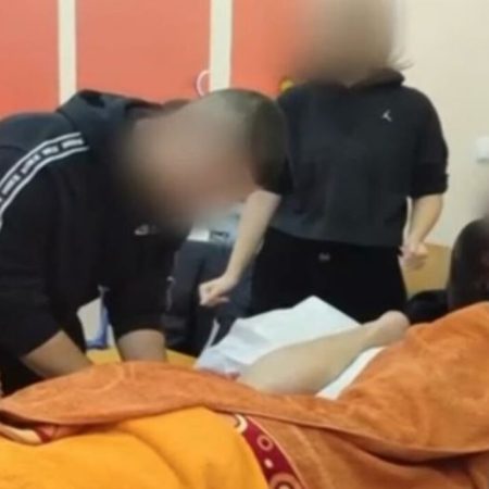 Εύβοια: Ημίγυμνος καθηγητής έβαλε μαθητές να του κάνουν μασάζ