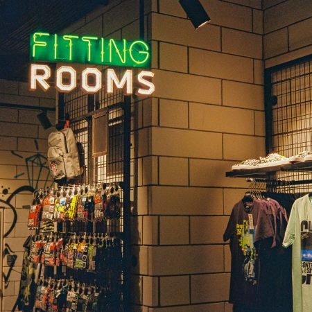 4 tips για να δοκιμάσετε να το κάνετε μέσα σε δοκιμαστήριο ρούχων