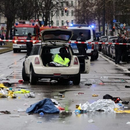 Μόναχο: 1 νεkρή και 28 τραυματίες από αυτοκίνητο που έπεσε επίτηδες σε πλήθος