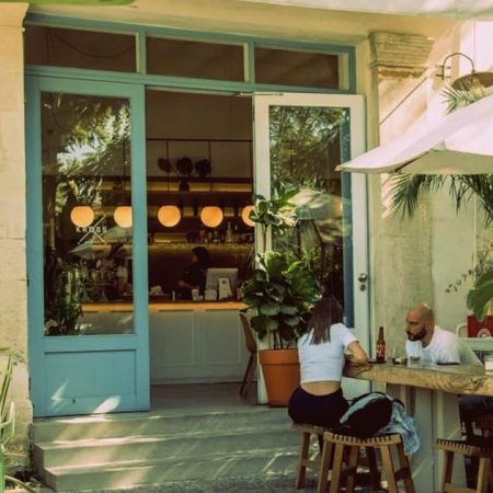 Ποιο ελληνικό καφέ σκαρφάλωσε με τα χαρμάνια του στα καλύτερα του κόσμου