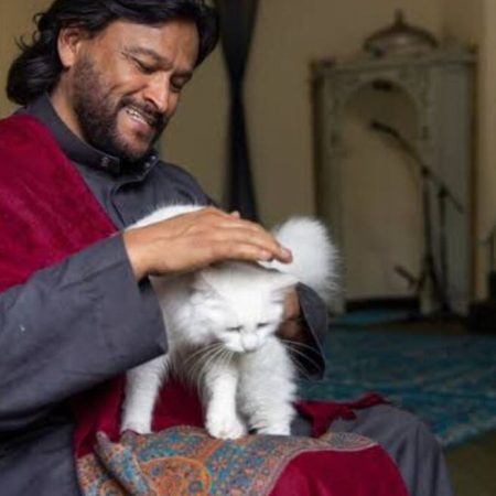 Δολοφ0νήθηκε ο πρώτος ιμάμης στον κόσμο που δήλωσε ανοιχτά ότι είναι γκέι