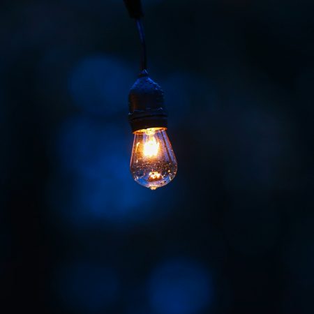 Σ#ξ με τα φώτα ανοιχτά: Τι λένε οι έρευνες για όσους το προτιμούν