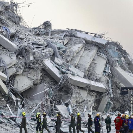 Μιανμάρ: «Η δύναμη του πολύνeκρου σεισμού αντιστοιχεί σε 334 ατομικές βόμβες»