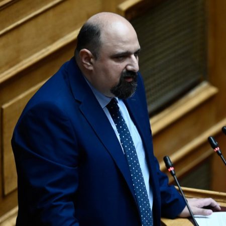 Το e-mail που καίει τον Τριαντόπουλο για πληρωμές εργασιών στο μπάζωμα