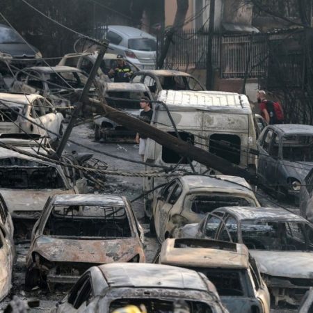 Μάτι: Οι συγγενείς των θυμάτων καλούν τον κόσμο να σταθεί πλάι τους στο τέλος της δίκης