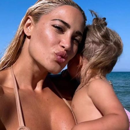 Ιωάννα Τούνη: «Ο γιος μου θα έχει αντίληψη από μικρός για το τι σημαίνει θύμα r#venge p#rn»