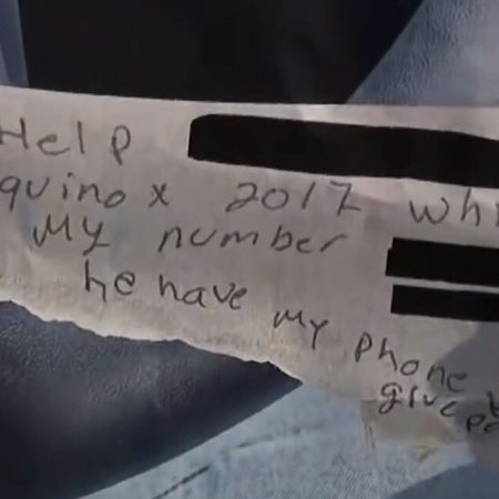 Γυναίκα έσωσε θύμα απαγωγής με ένα σημείωμα σε τουαλέτα βενζινάδικου