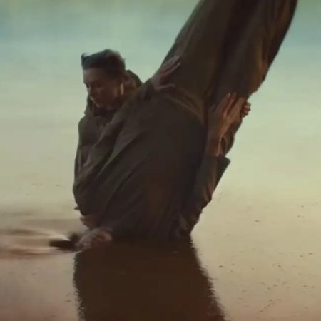 Η νέα διαφήμιση του KFC είναι κάπως disturbing κι όλοι λένε τη γνωμούλα τους