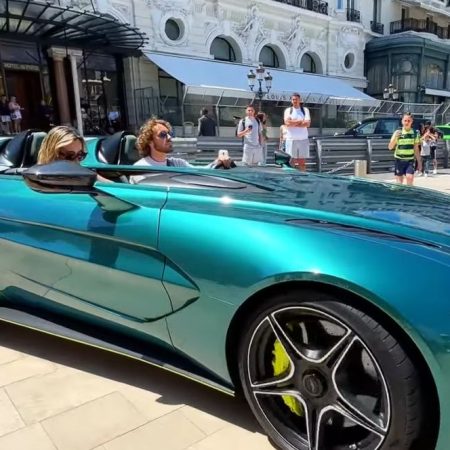 Αν δεν έχεις ιλίγγους μπες να δεις πόσο κάνει η νέα πράσινη Αston Μartin του Τσιτσιπά