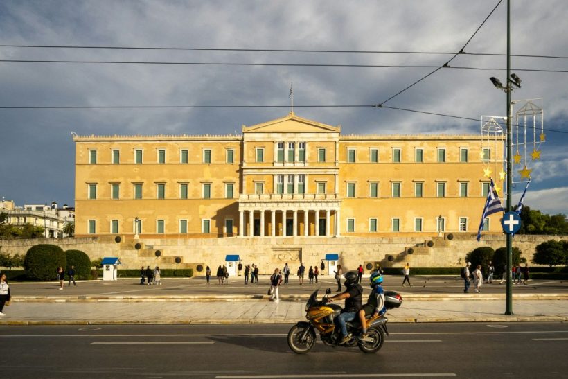 Οι ληξιπρόθεσμες οφειλές του ΕΦΚΑ πάνε σε ιδιωτικές εταιρείες και funds; Τώρα ναι!