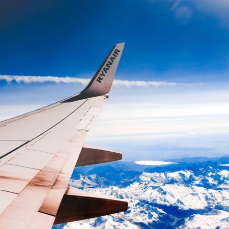 Ryanair: Λανσάρει ετήσια συνδρομή για όσους ταξιδεύουν συχνά και μάλλον συμφέρει
