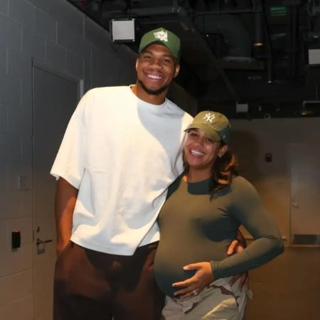 Ο Γιάννης Αντετοκούνμπο έγινε για 4η φορά μπαμπάς και πάθαμε cuteness overload