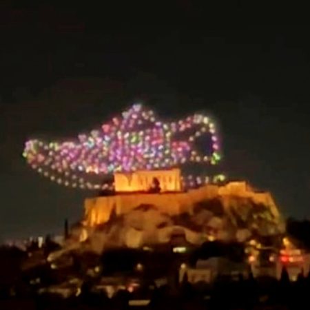 Μάλλον ο Λάνθιμος φορούσε Nike γι' αυτό δεν του τη δώσαμε την Ακρόπολη