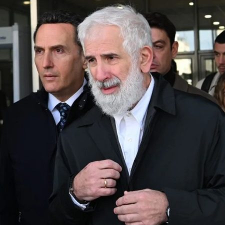 «Μου είπε “μην είσαι κομπλεξική” ενώ με βίaζε» Νέα καταγγελία στη δίκη Φιλιππίδη