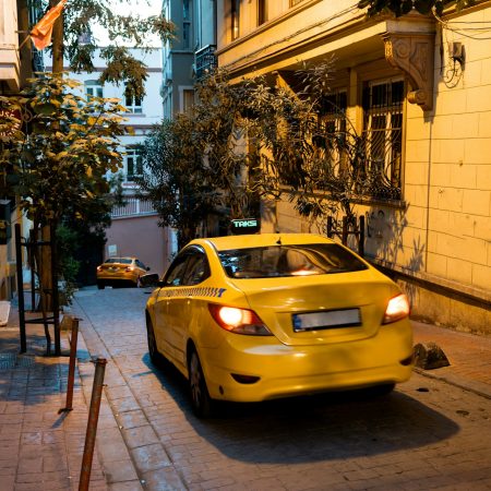 «Γίνετε σκνίπα το Σουκού, θα επιδοτήσουμε ταξί» μας είπε λίγο πολύ ο Κυρανάκης