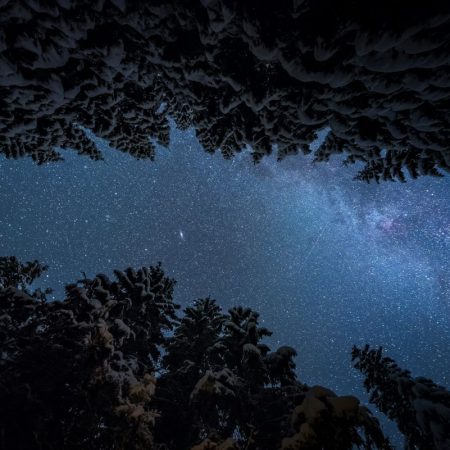 Starbathing: όταν ο νυχτερινός ουρανός απογειώνει την ταξιδιωτική σου εμπειρία