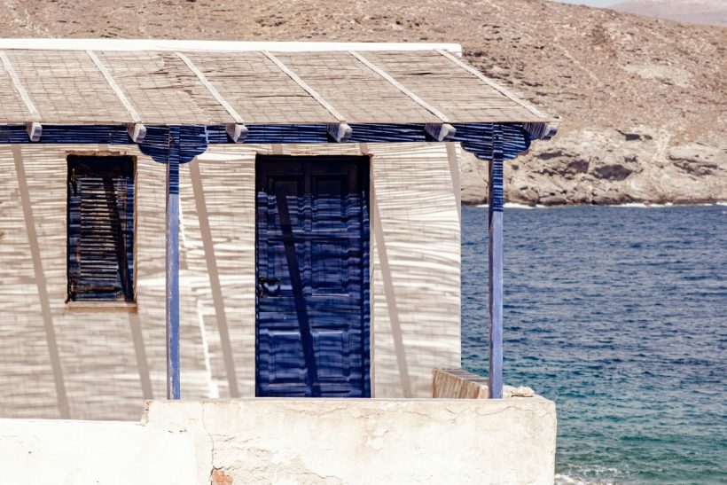 Όλες οι μέρες του Μαΐου μετρούν αντίστροφα γι' αλμύρα στο πρόσωπο κι άμμο στα πόδια